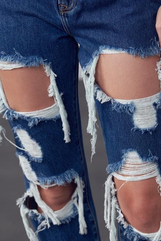 SUPER DISTRESSED BAGGY JEANS